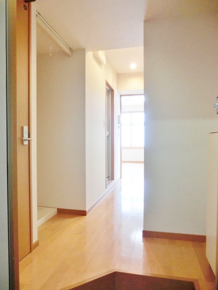 第二湯建ビル 玄関