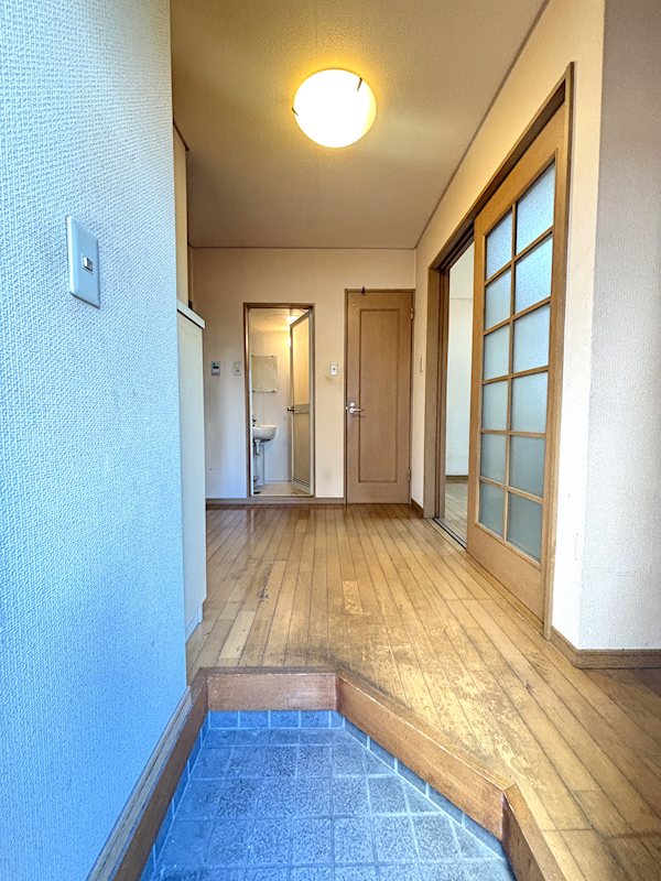 大井モモ・スクラムホームズ  玄関