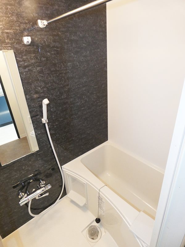 LOTUS OOIMACHI 風呂画像