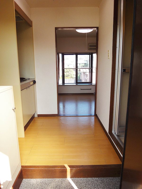 若葉ハウス 玄関
