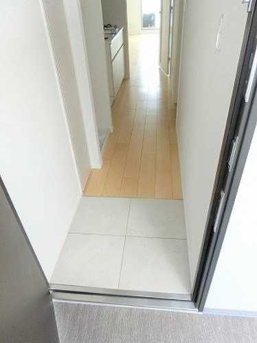 ベルフェリーク西小山 玄関