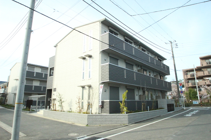 ・　トゥジュール 302号室 外観