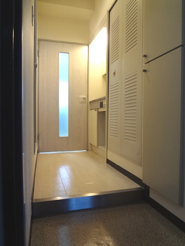 大井町タウンハウス 玄関