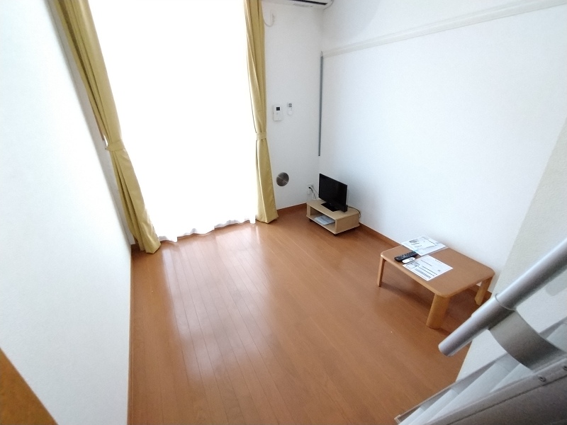 レオパレスサン　ミラード リビング