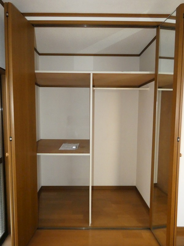 メゾネット佐藤 ベッドルーム