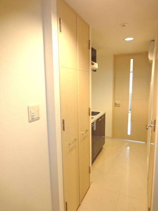 コンシェリア大森山王 玄関