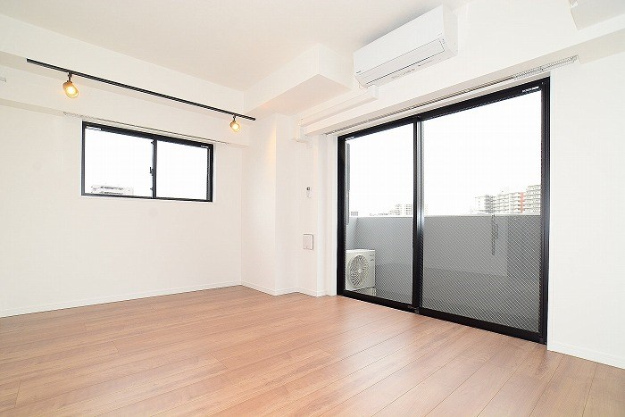 グランドコンシェルジュ大森本町Ⅰアジールコート リビング