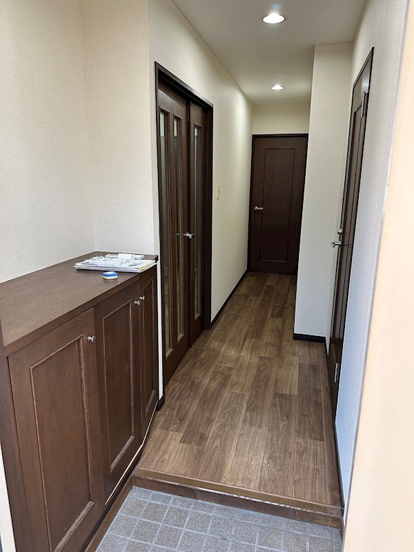 パレスガル 玄関