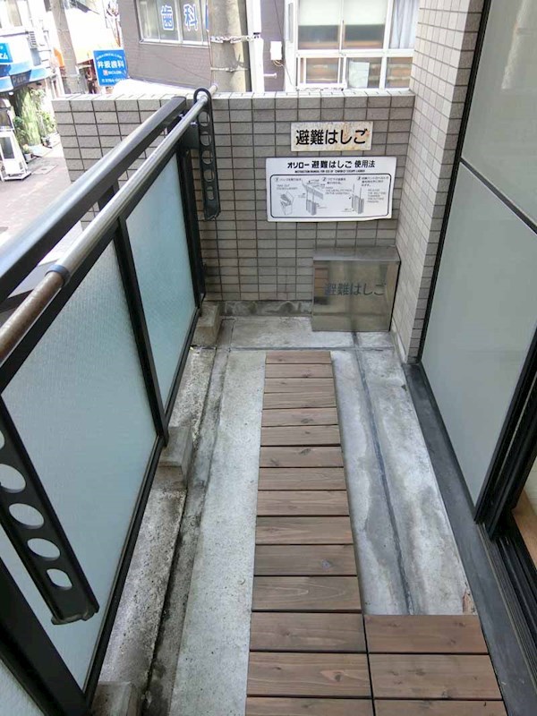 はるビル ベランダ