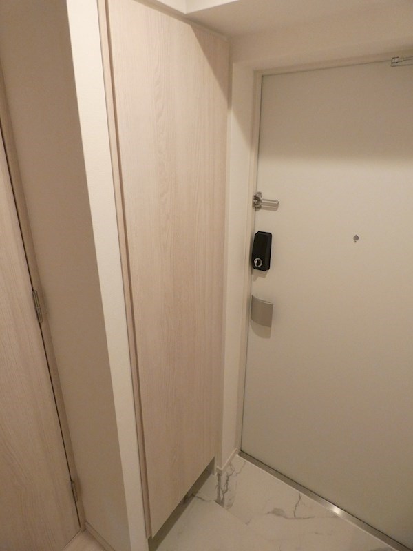 コンフォリア二葉 玄関