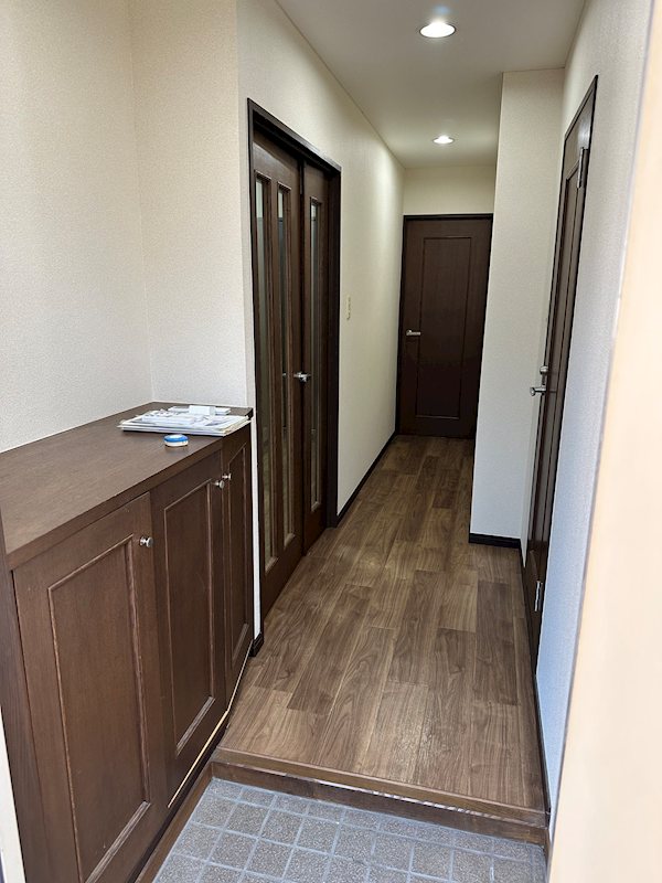 パレスガル 玄関