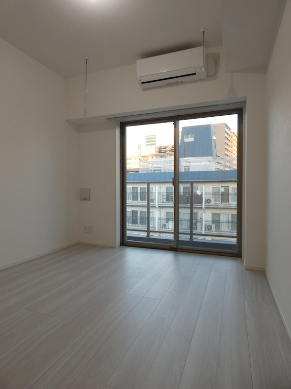 コンフォリア・リヴ南品川 リビング