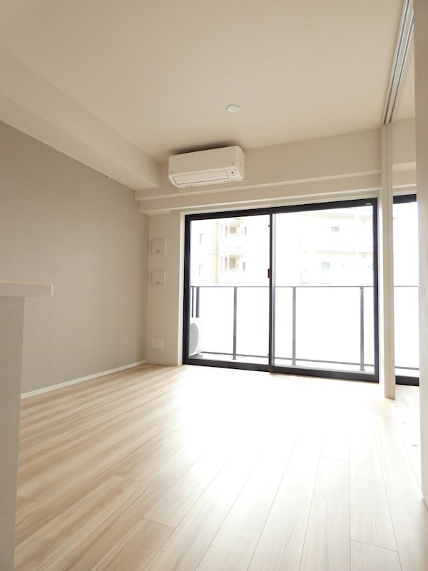 ルフォンプログレ西大井プレミア リビング