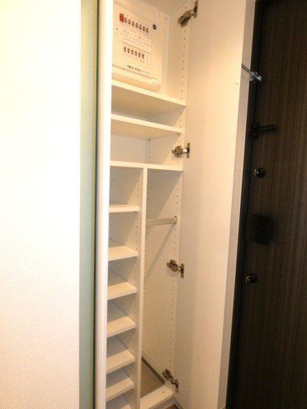 エル・セレーノ品川西大井 玄関