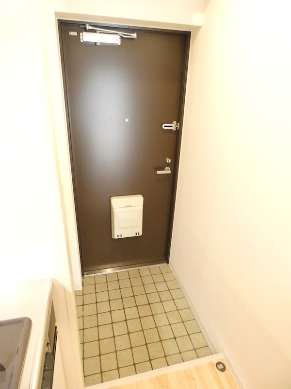 大井山中マンション   玄関