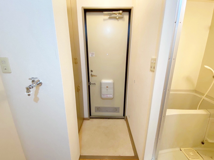 メゾンクアトロ 玄関