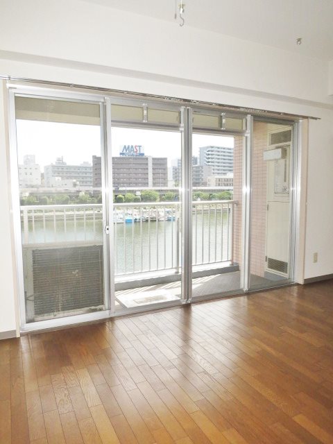 リバーサイドマンションB棟 リビング