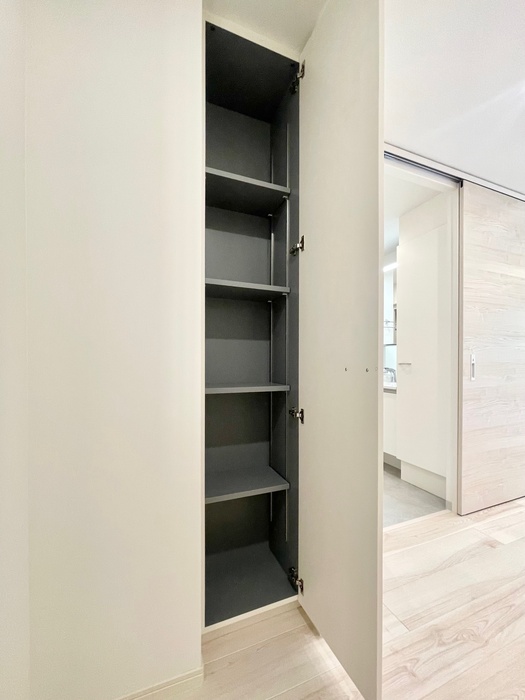 カスタリア旗の台 玄関