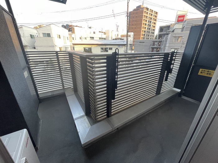 カスタリア目黒鷹番 ベランダ