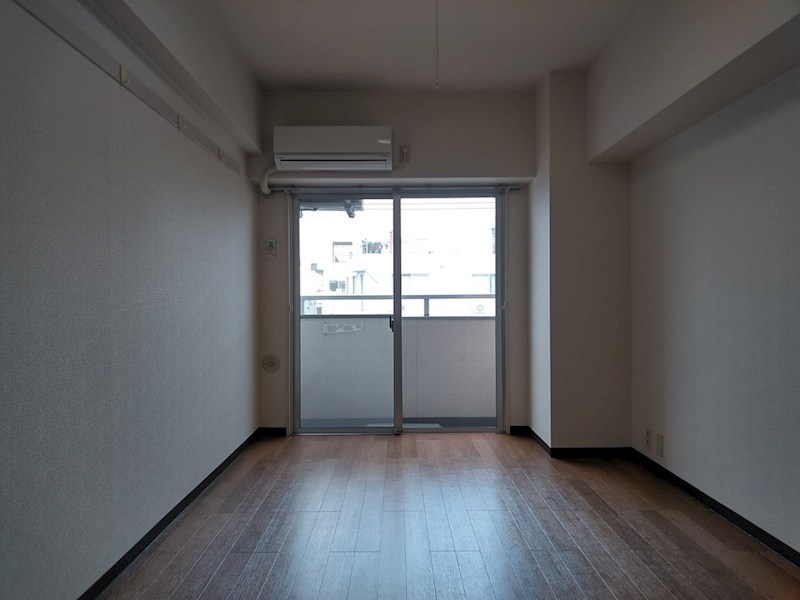 ロイヤルエクセレント学芸大 リビング