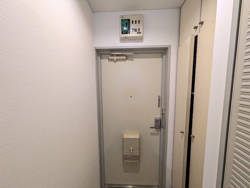 メディアビル 玄関