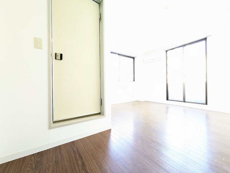 メディアビル リビング