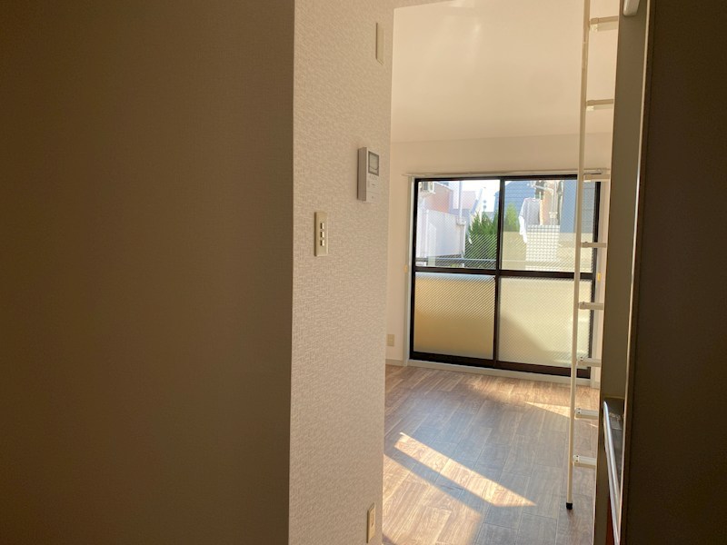 ハイツレインボー 玄関