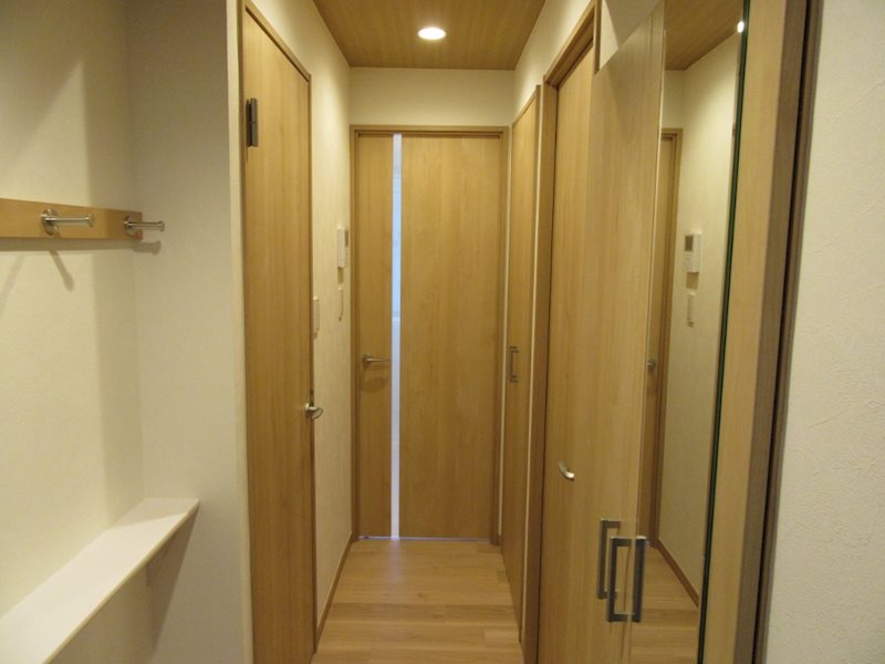 コムデビュー 玄関