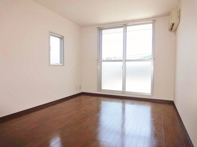 高見ビル ベッドルーム