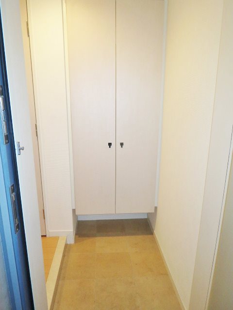 WELL House 東大井 玄関