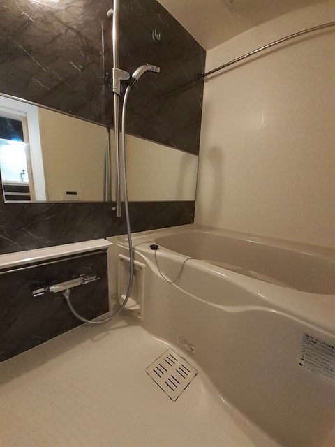 ロワモンターニュ 風呂画像