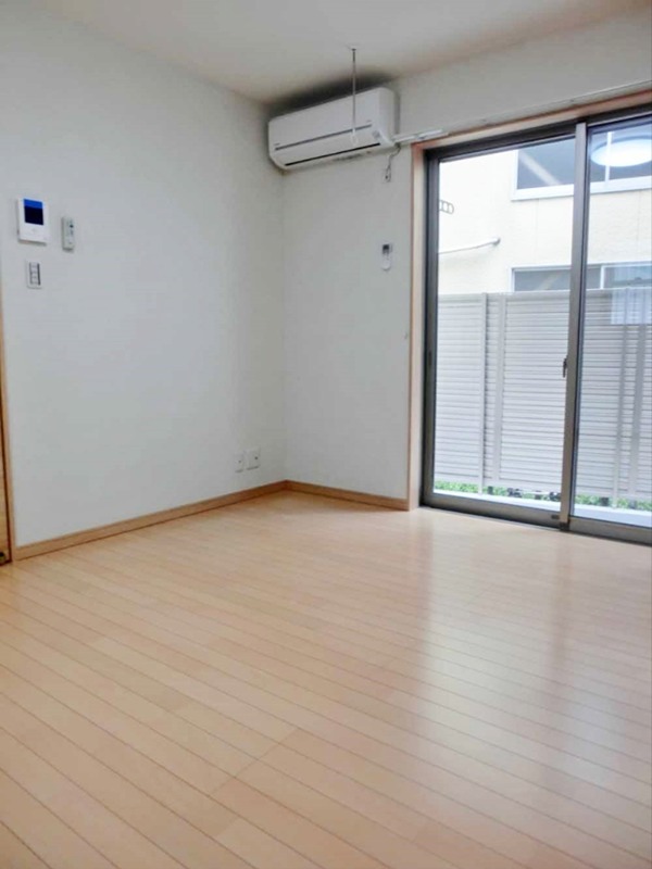 プログレス リビング