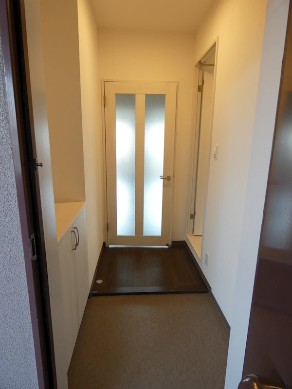 南大井九重ハイツ 玄関