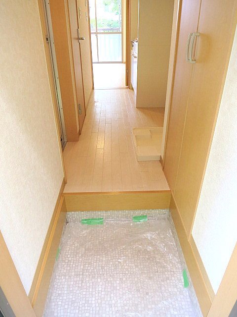 大井ヒルズ 玄関