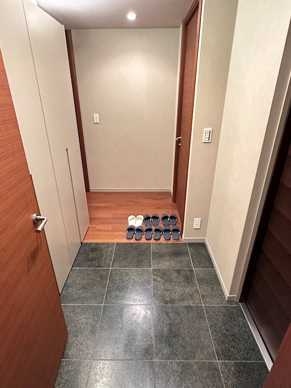 ナビューレ横浜タワーレジデンス 玄関