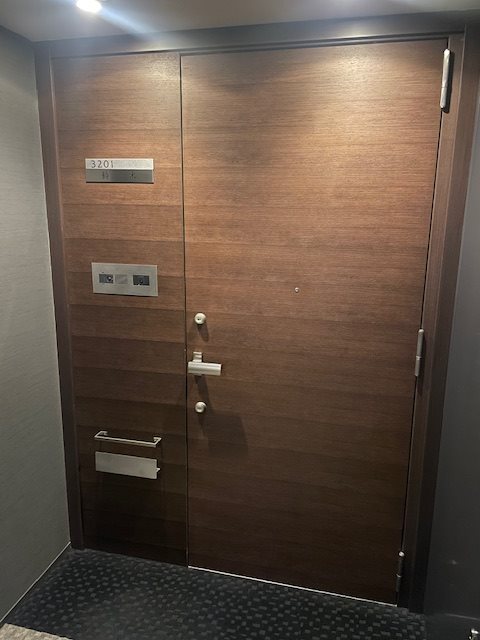 ナビューレ横浜タワーレジデンス 玄関