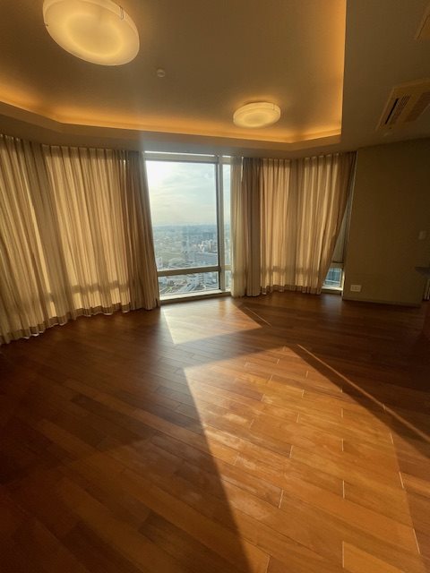 ナビューレ横浜タワーレジデンス リビング