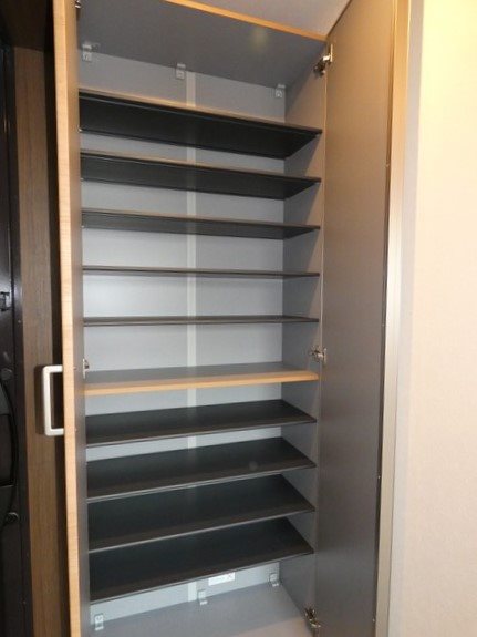 サンテラス令和NKレジデンス 玄関