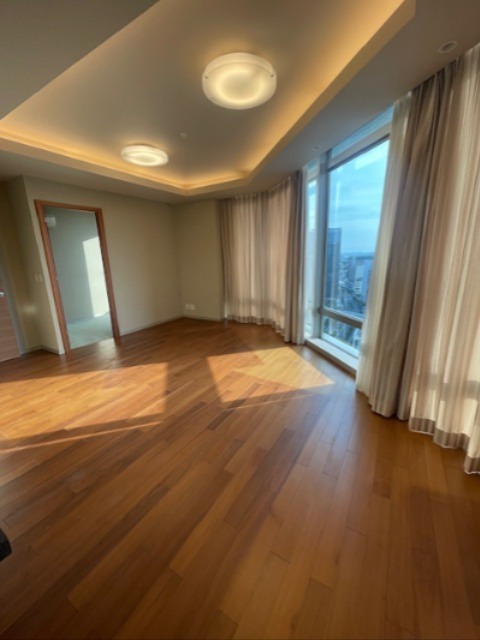 ナビューレ横浜タワーレジデンス リビング