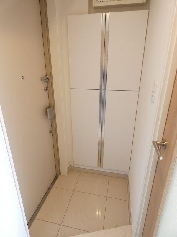 KARNA大井町 玄関