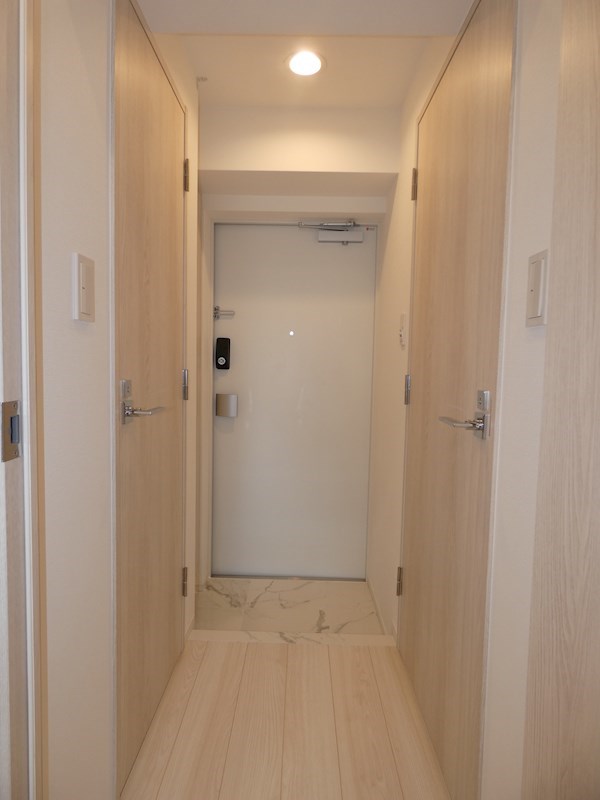 コンフォリア二葉 玄関