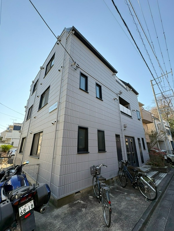 サングレイス吉田 102号室 外観