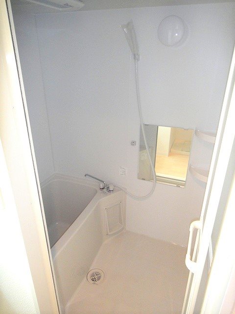 グリュックリーリエ 風呂画像