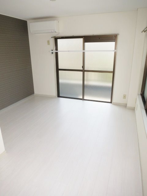 ハイツカワバタ リビング