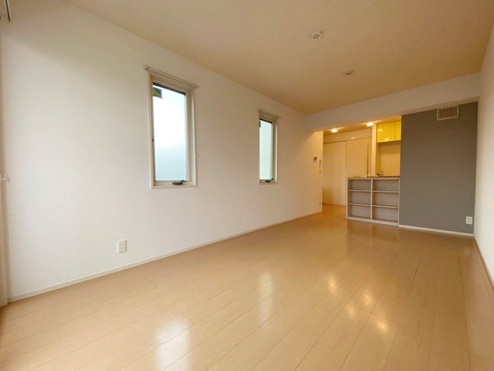 CRAPE MYRTLE 駒沢公園通り リビング