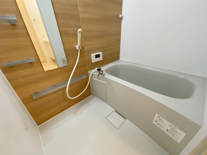 CRAPE MYRTLE 駒沢公園通り 風呂画像