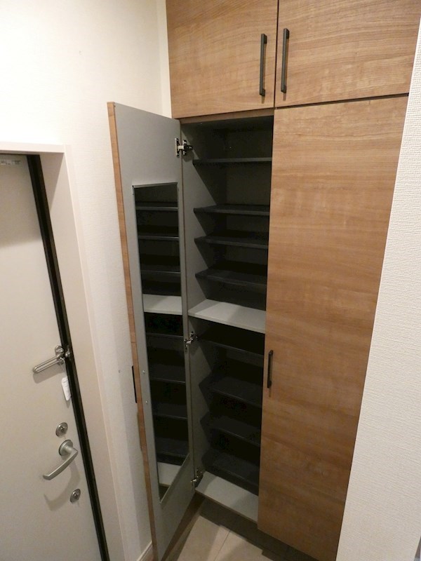 カミニート 玄関