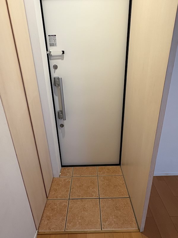 The con-rust Ooimachi 玄関