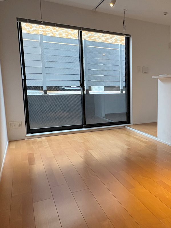 The con-rust Ooimachi リビング