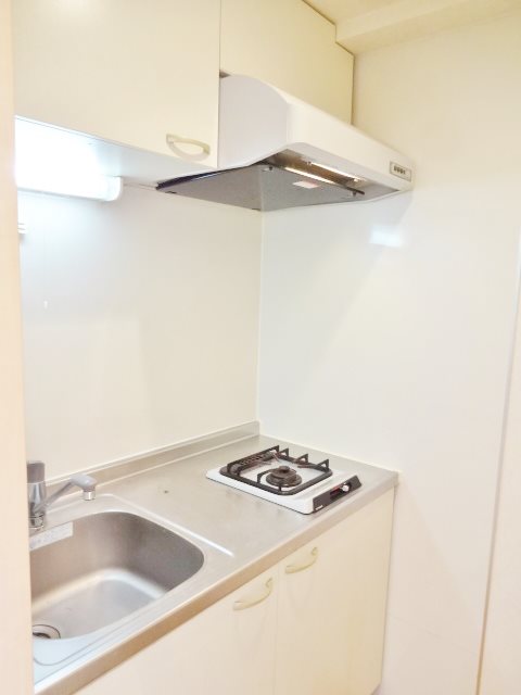 メゾン・ド・ゼファー キッチン